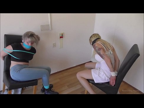 ❤️ Woledzera / womangidwa komanso wotsekeredwa / msungwana wovutika ☑ pa ny.hentai-menu.ru ❌️